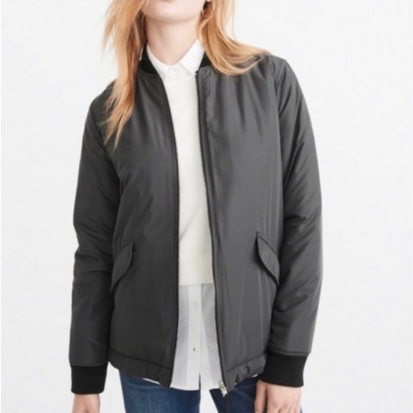 Abercrombie Reversible Quilted Down Bomber Jacket - Picture 4 of 11